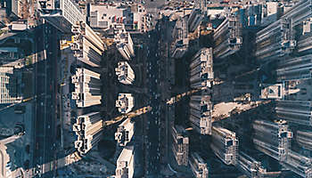 Taking Turns at the Top-Fixed Income